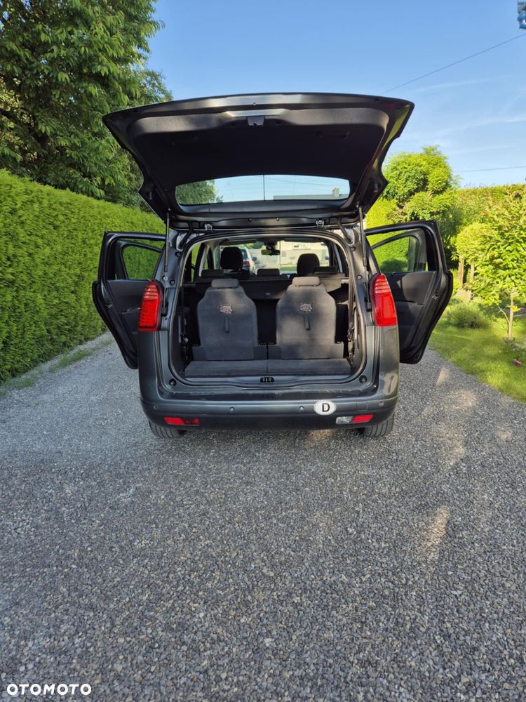 Peugeot 5008 - 15