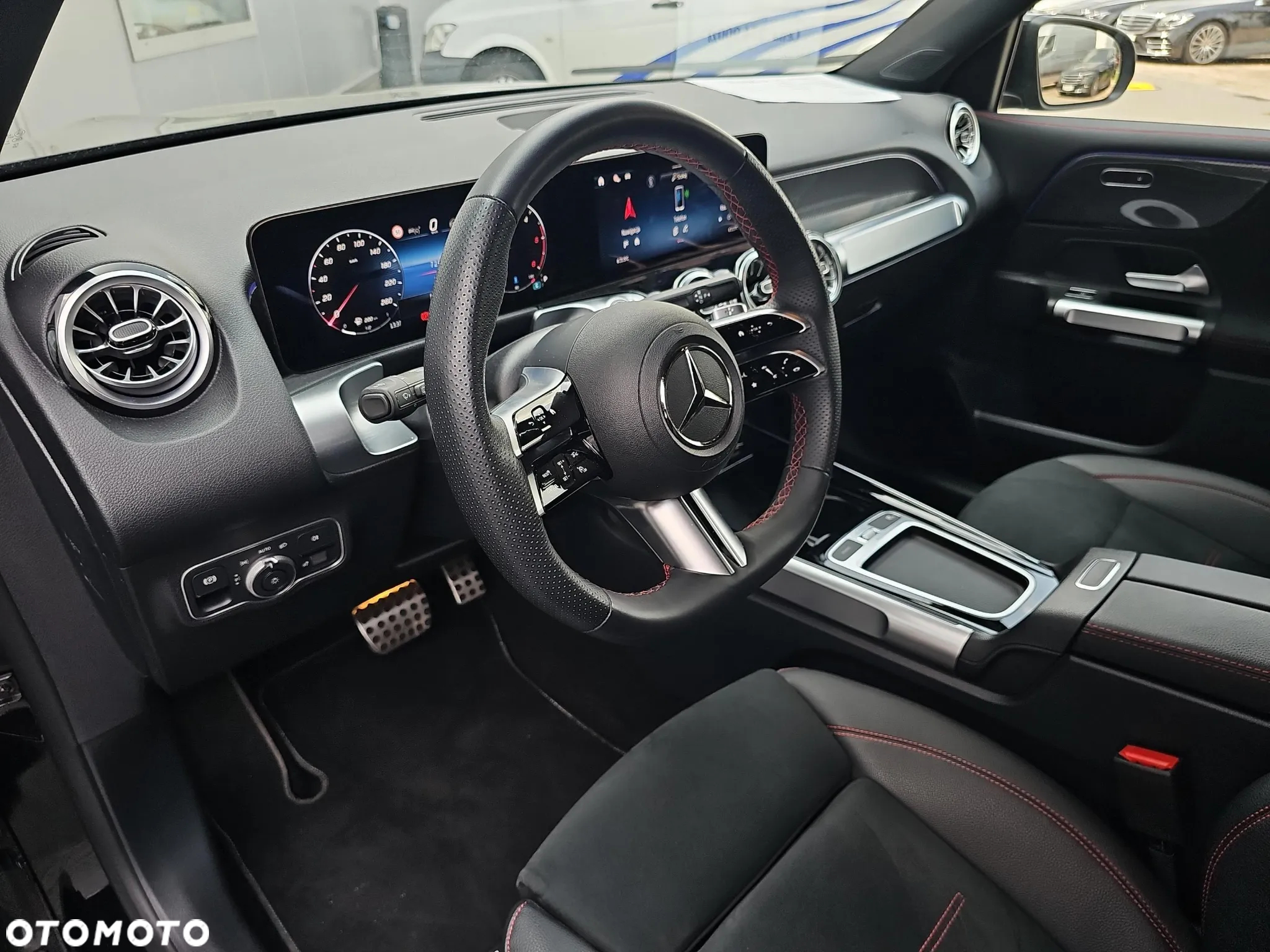 Mercedes-Benz GLB 220 d 4-Matic AMG Line 8G-DCT - 14