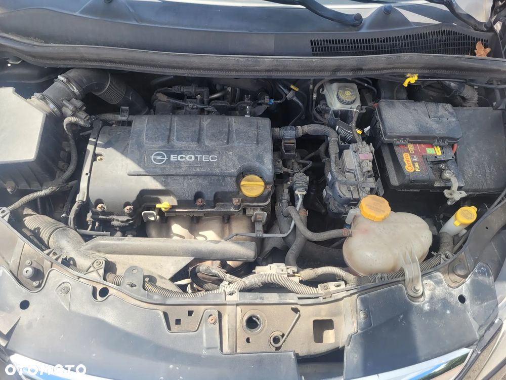 Opel Corsa 1.4 16V Innovation - 14