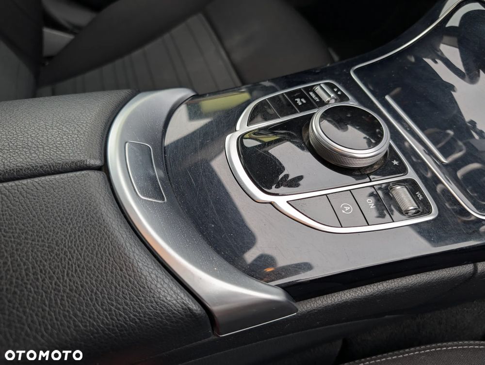 Mercedes-Benz Klasa C 180 7G-TRONIC - 10