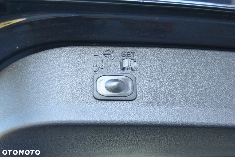 Ford Kuga - 8