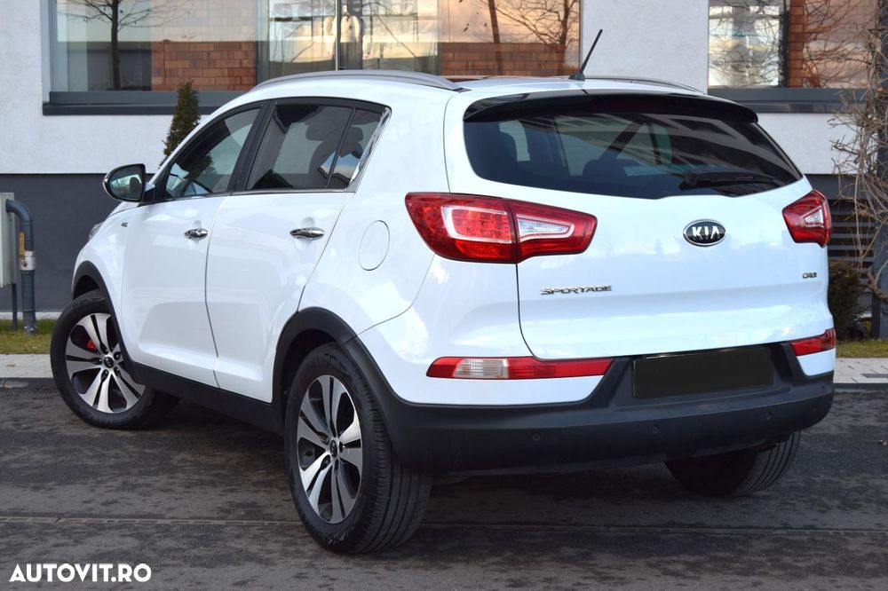 Kia Sportage 2.0 CRDI 4WD Dream-Team Edition - 4
