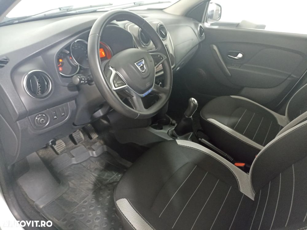 Dacia Sandero Stepway - 12