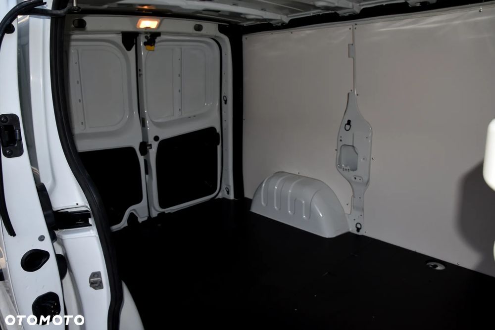 Opel VIVARO - 27