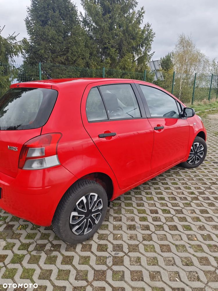 Toyota Yaris 1.0 Terra - 8