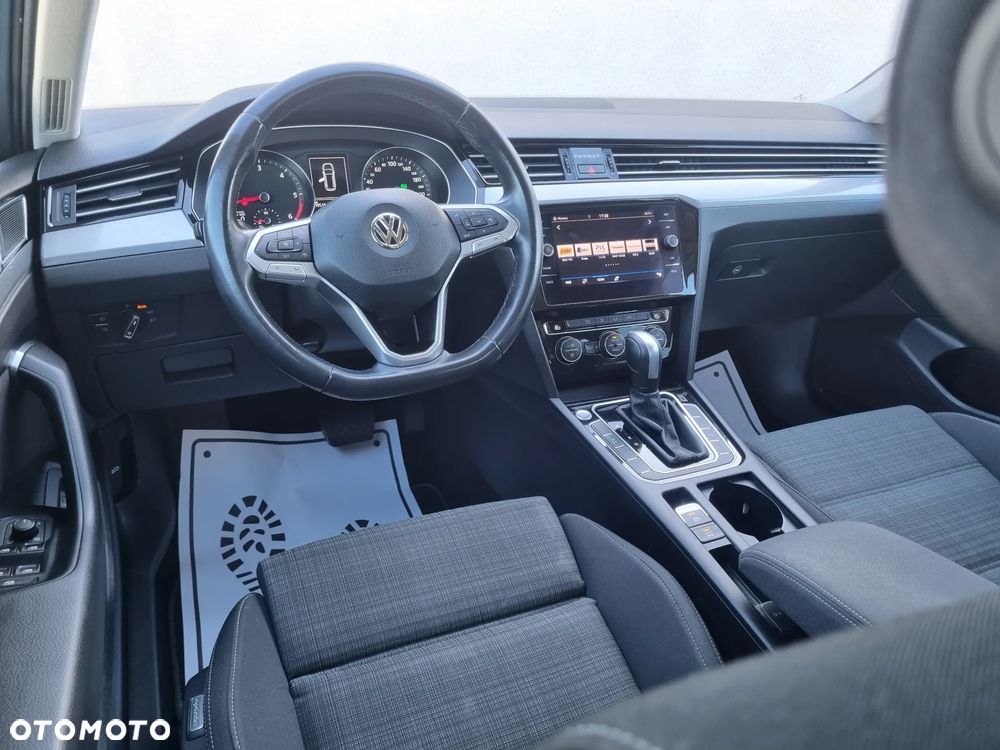Volkswagen Passat - 7
