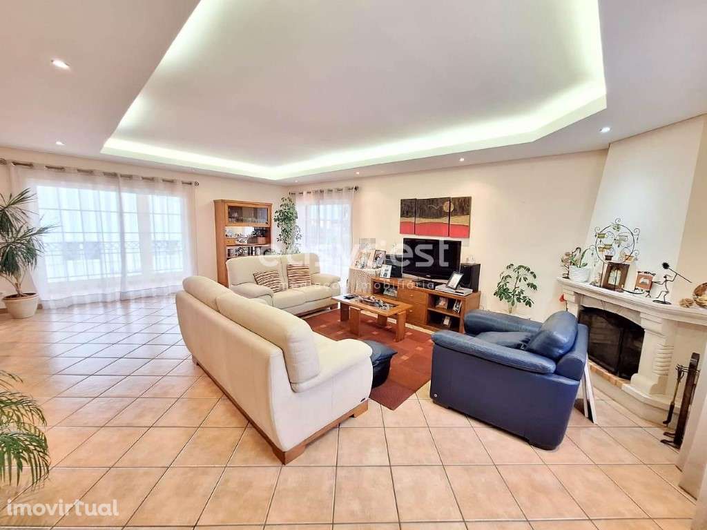 Fantástica Moradia T3 + Apartamento T2 com piscina com 1.250 m2 - Grande imagem: 4/23