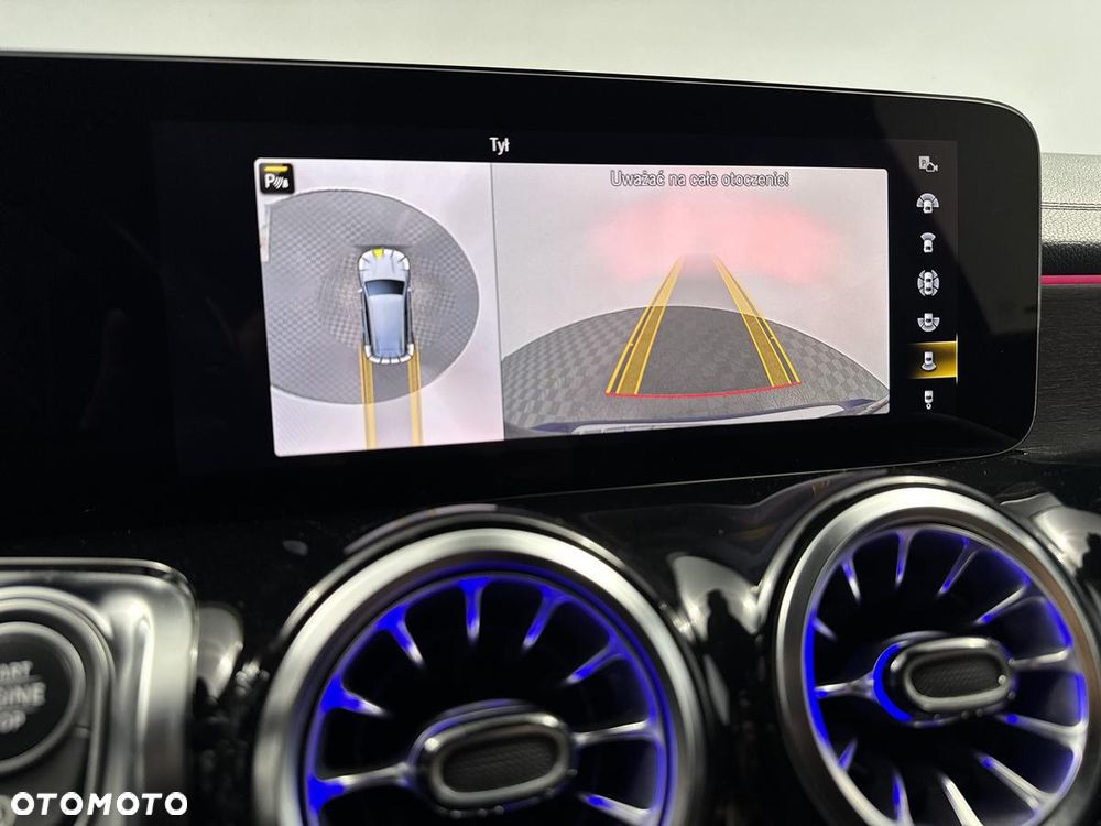 Mercedes-Benz GLB 200 d 4-Matic AMG Line 8G-DCT - 18