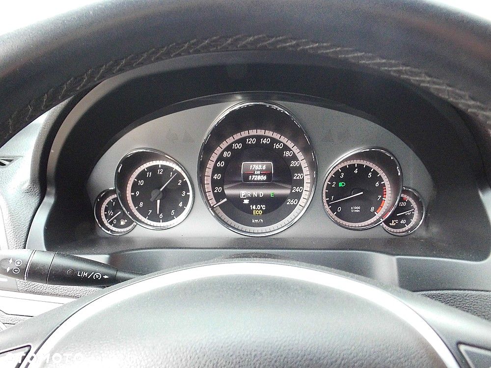 Mercedes-Benz Klasa E 200 CGI BlueEFFICIENCY Automatik Avantgarde - 22