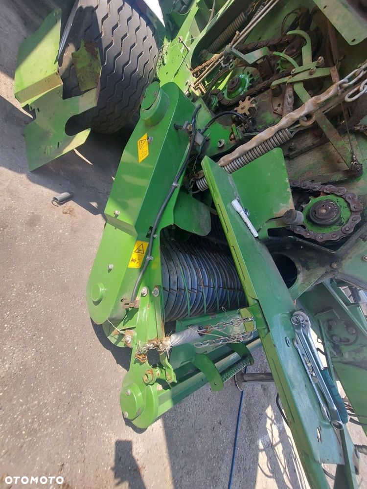 PODBIERACZ PRASA KRONE COMPRIMA F155 XC 2011R - 8