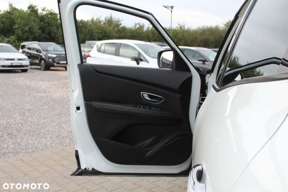 Renault Scenic ENERGY TCe 140 LIMITED - 26