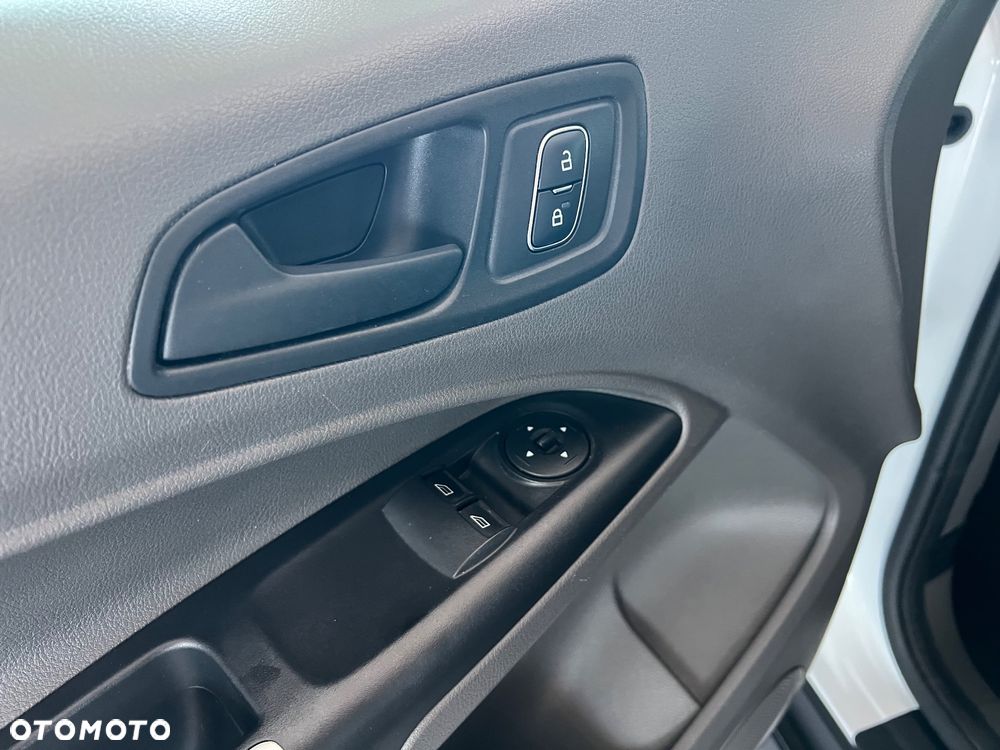 Ford transit connect - 22