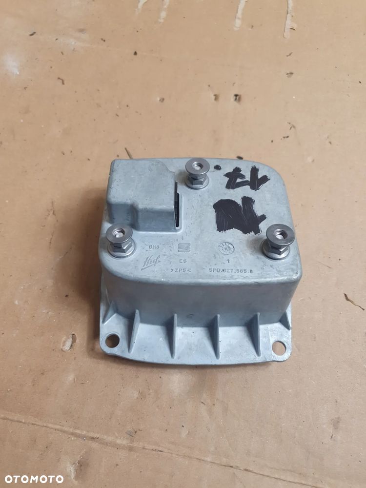 ZAMEK KLAMKA KLAPY TYŁ SEAT nr 5P0827565C Uszkodzony - 5