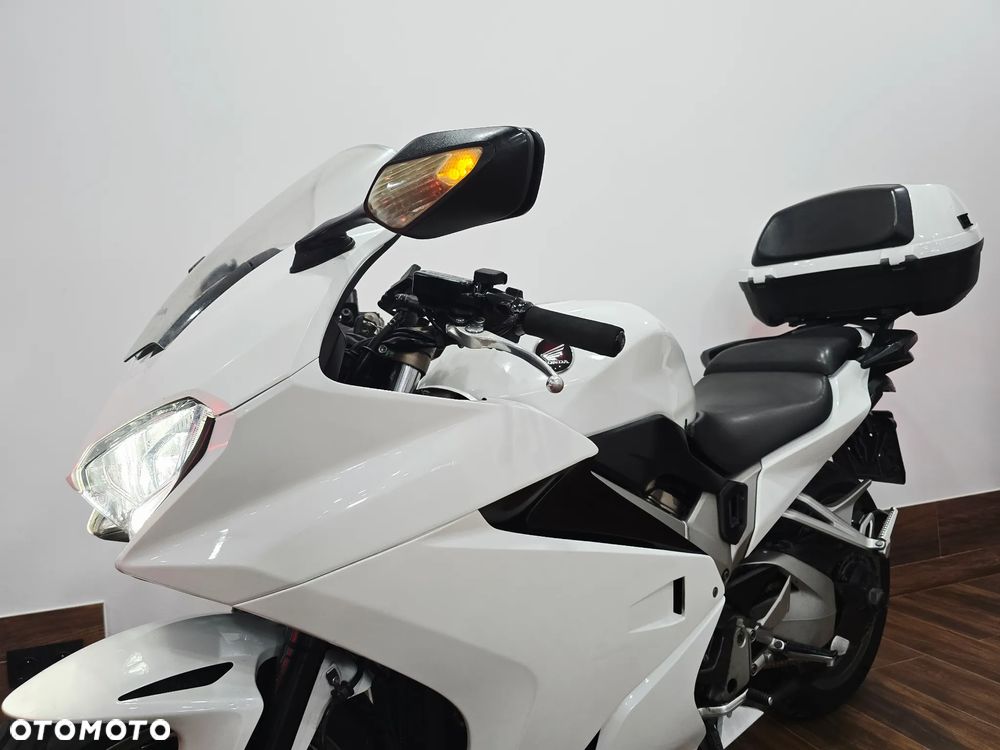 Honda VFR - 22