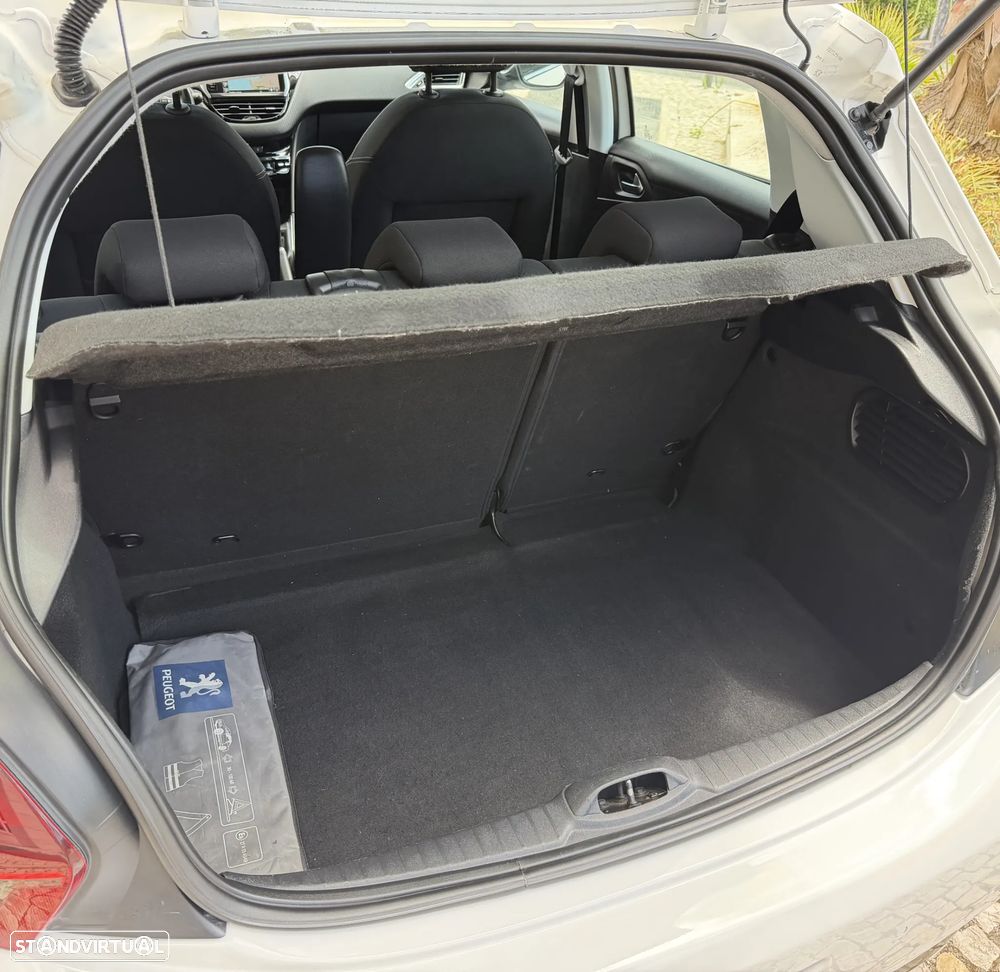 Peugeot 208 1.6 BlueHDi Allure - 20