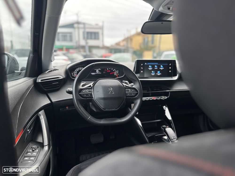 Peugeot 2008 1.2 PureTech Active Pack EAT8 - 5