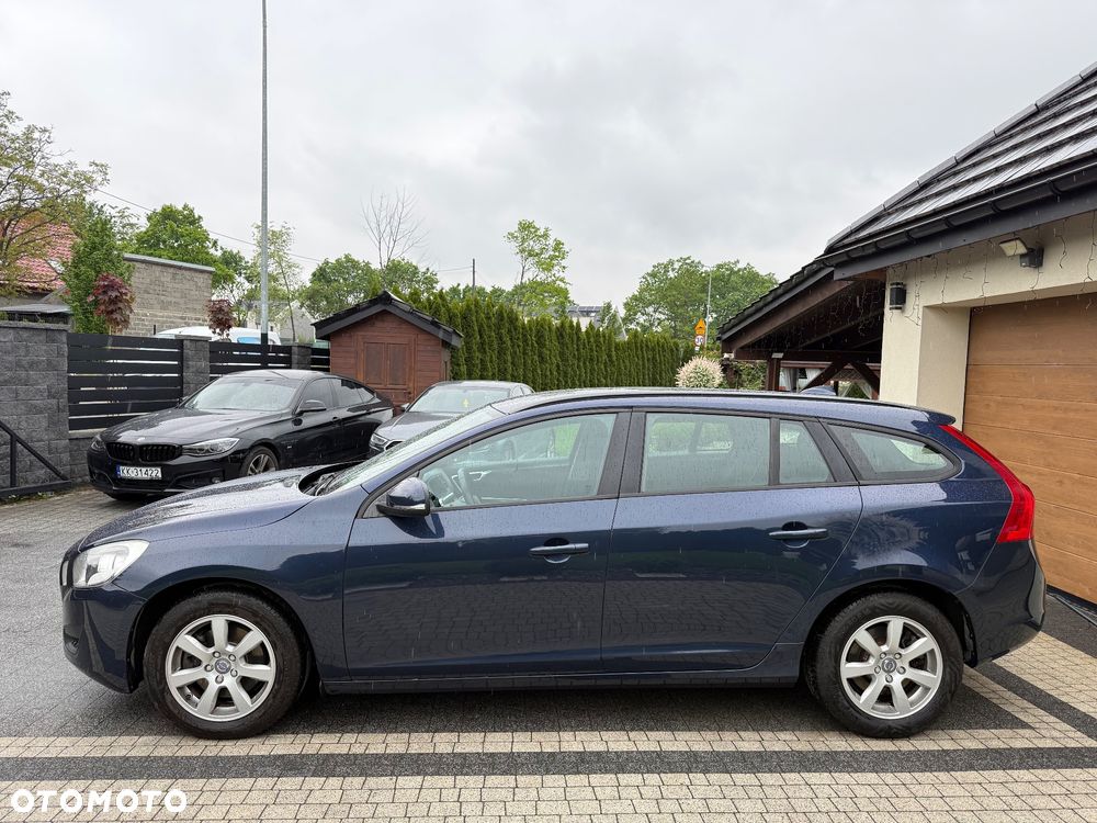 Volvo V60 T3 Edition - 16