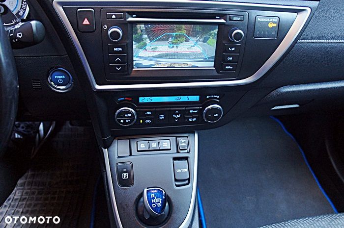 Toyota Auris 1.8 HSD Luna - 6
