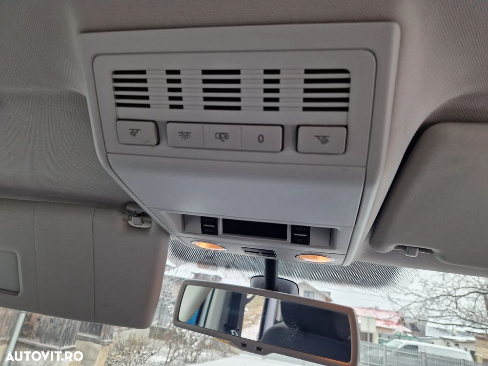 Volkswagen Caravelle ver-caravelle-dsg-edition - 11
