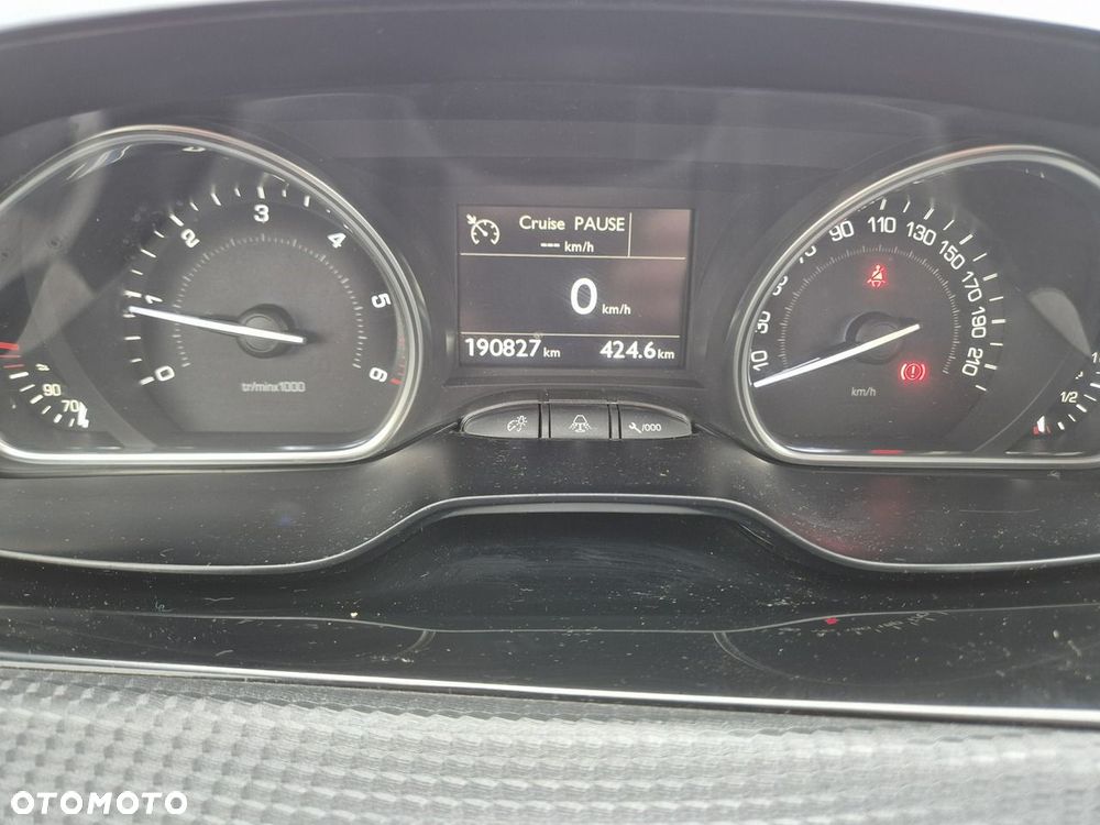 Peugeot 2008 - 23