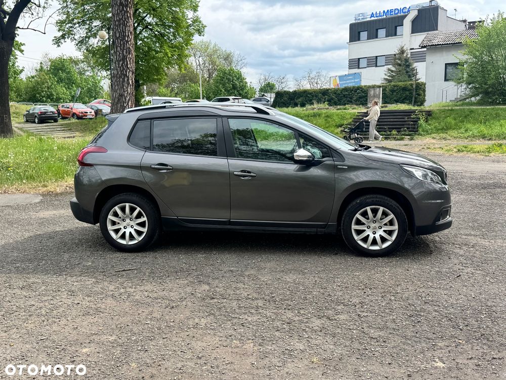 Peugeot 2008 1.6 BlueHDi Style - 10