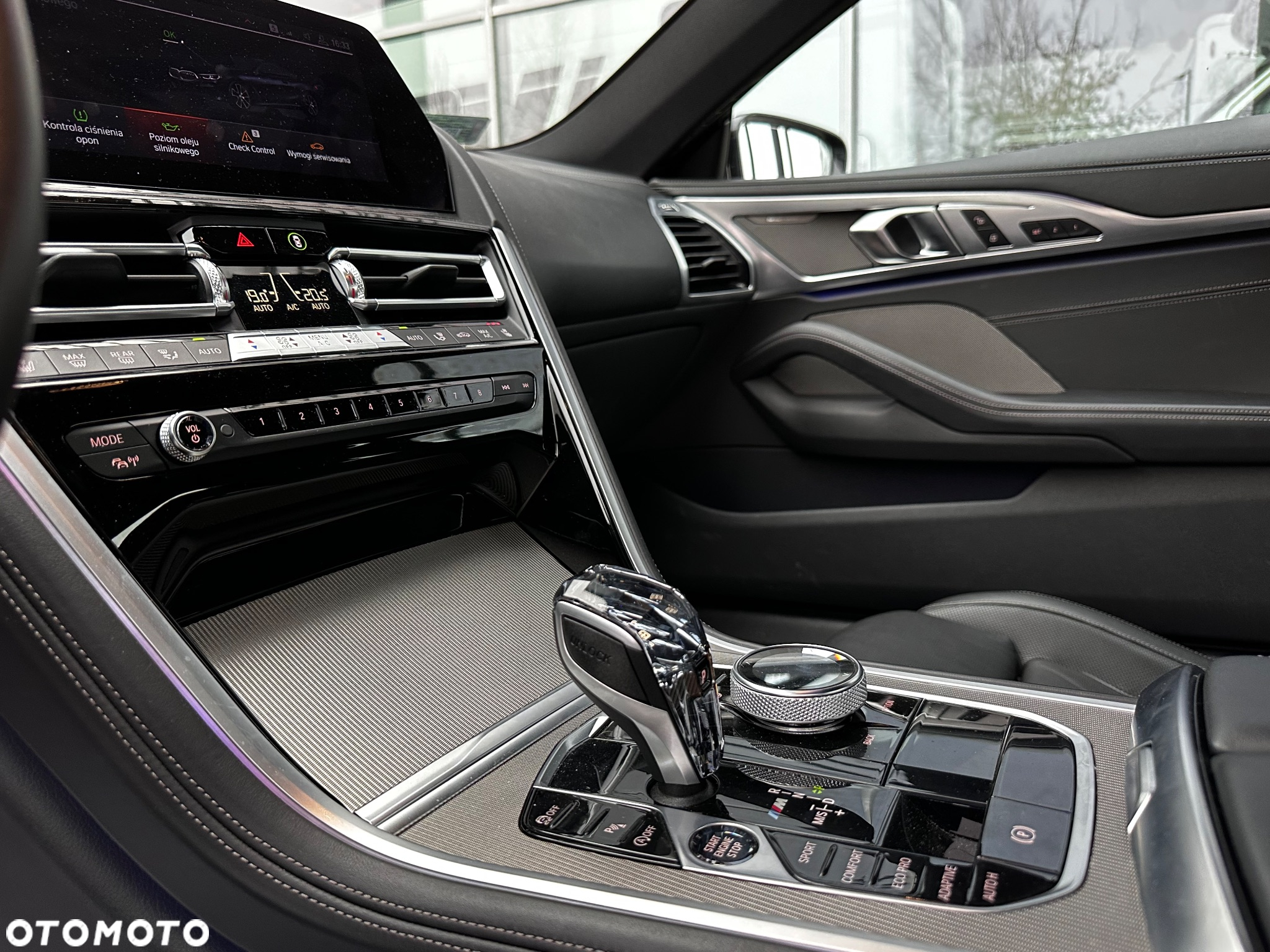 BMW Seria 8 M850i xDrive - 37