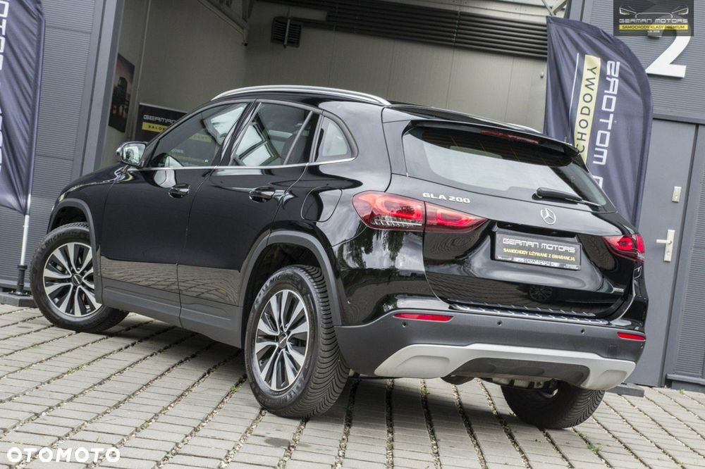 Mercedes-Benz GLA - 8