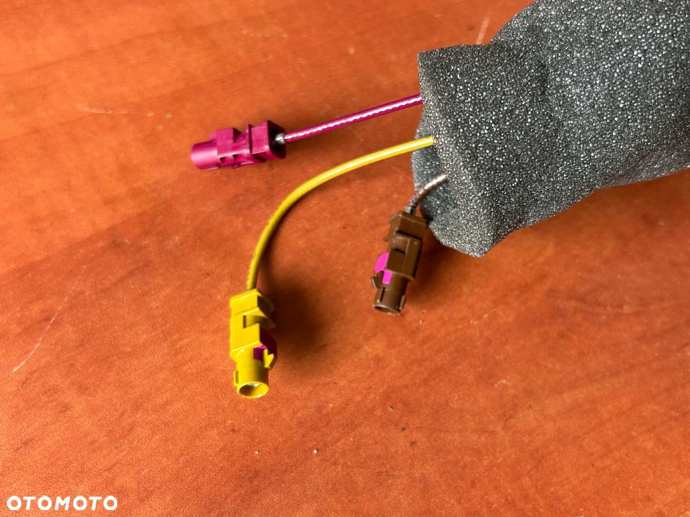 A1698203675 Antena radiowa Mercedes-Benz B W245 - 2