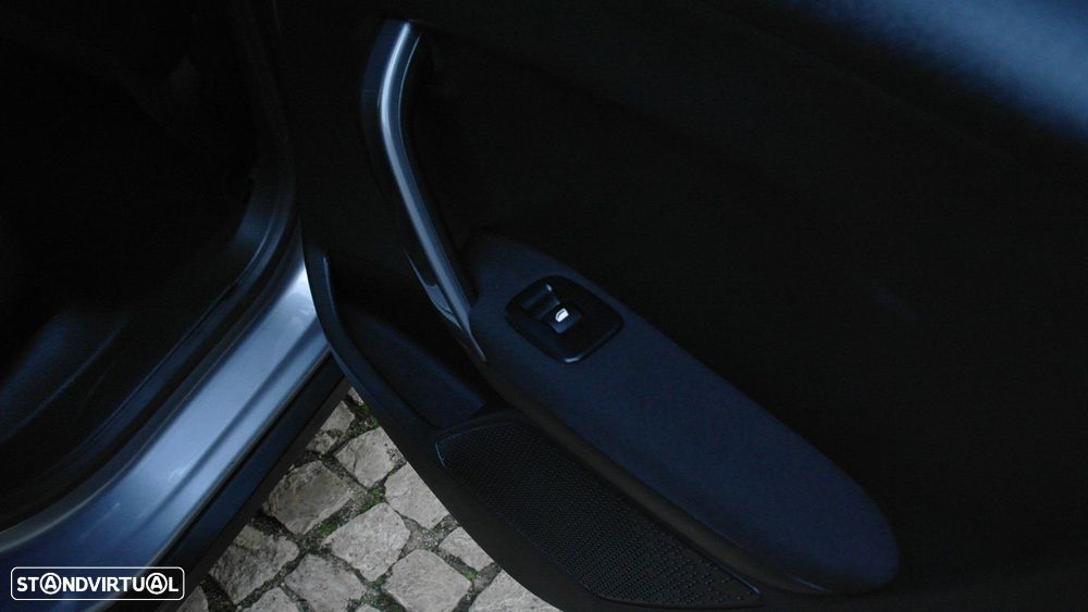 Peugeot 2008 1.2 PureTech Style - 17