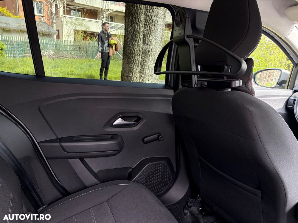 Dacia Logan TCe 90 CVT Expression - 9