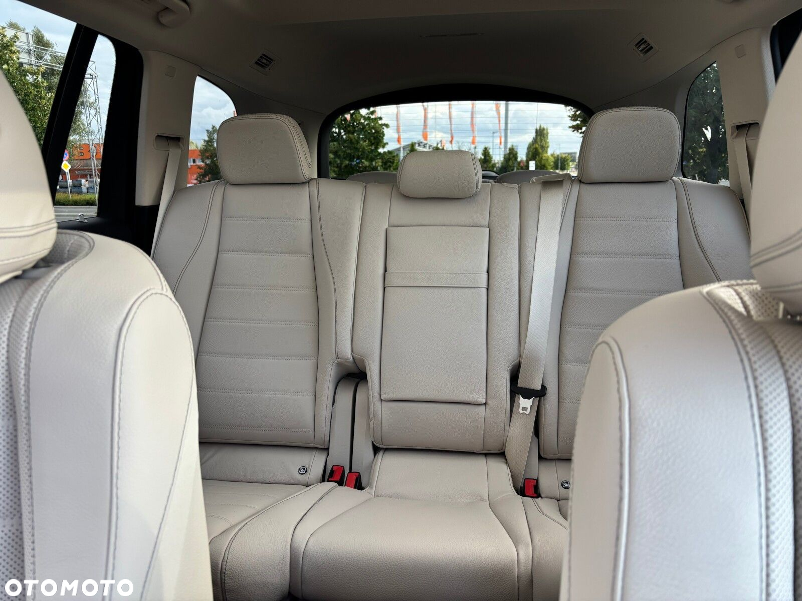Mercedes-Benz GLS - 21