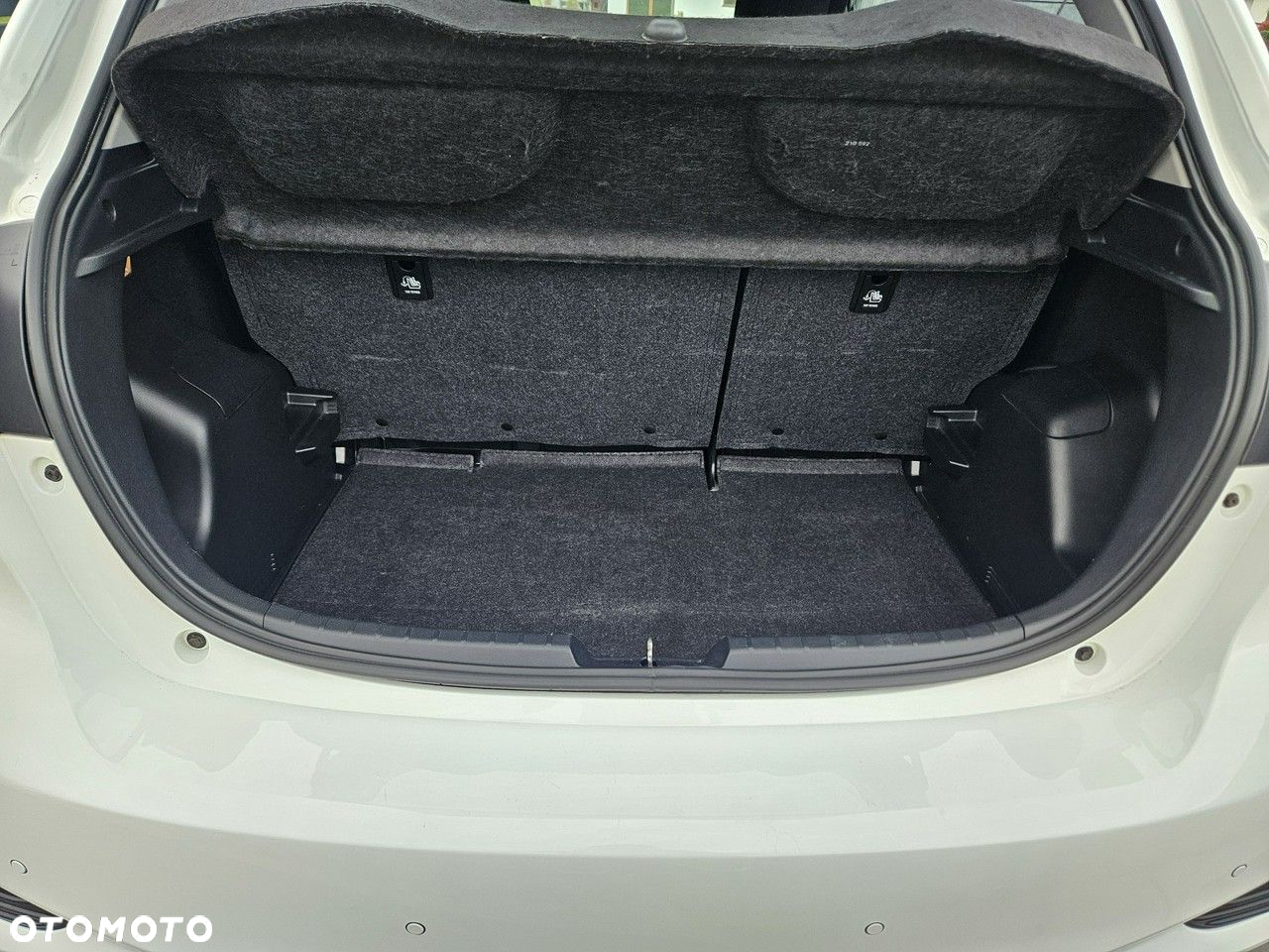 Toyota Yaris - 22