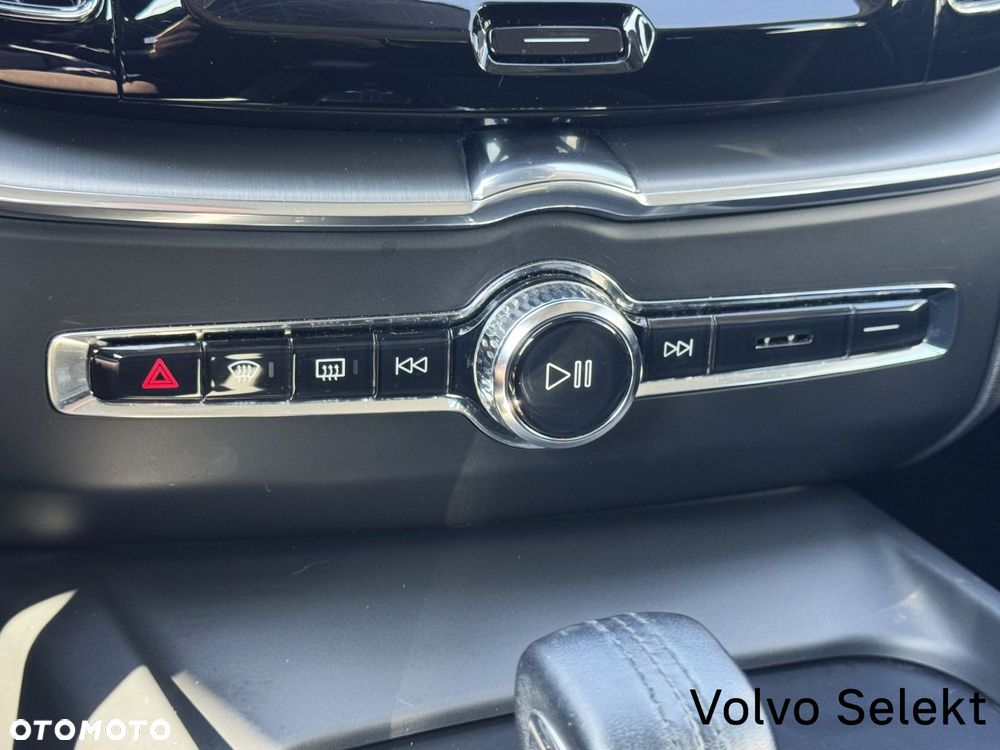 Volvo XC 60 - 21