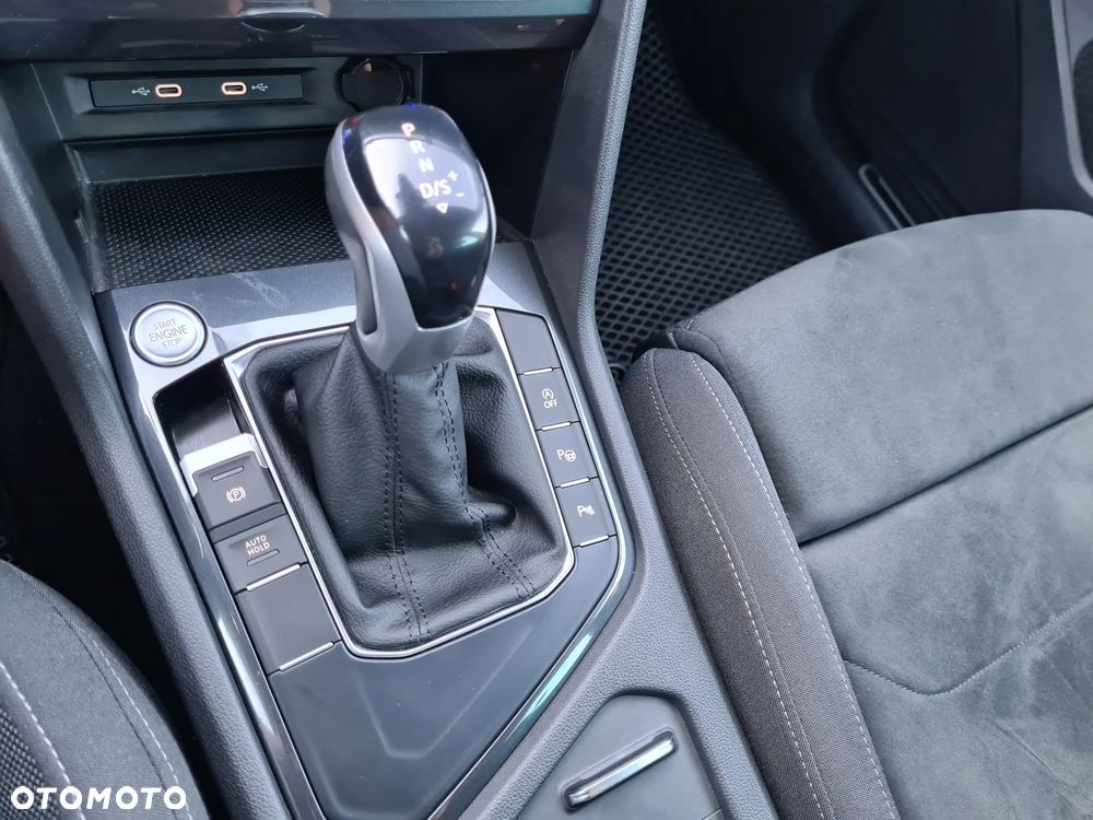Volkswagen Tiguan 2.0 TDI SCR Elegance DSG - 17