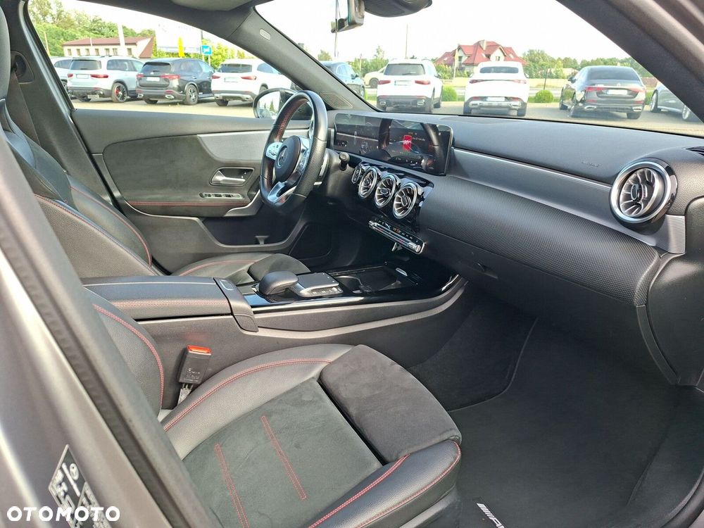Mercedes-Benz Klasa A 250 4-Matic AMG Line 7G-DCT - 13