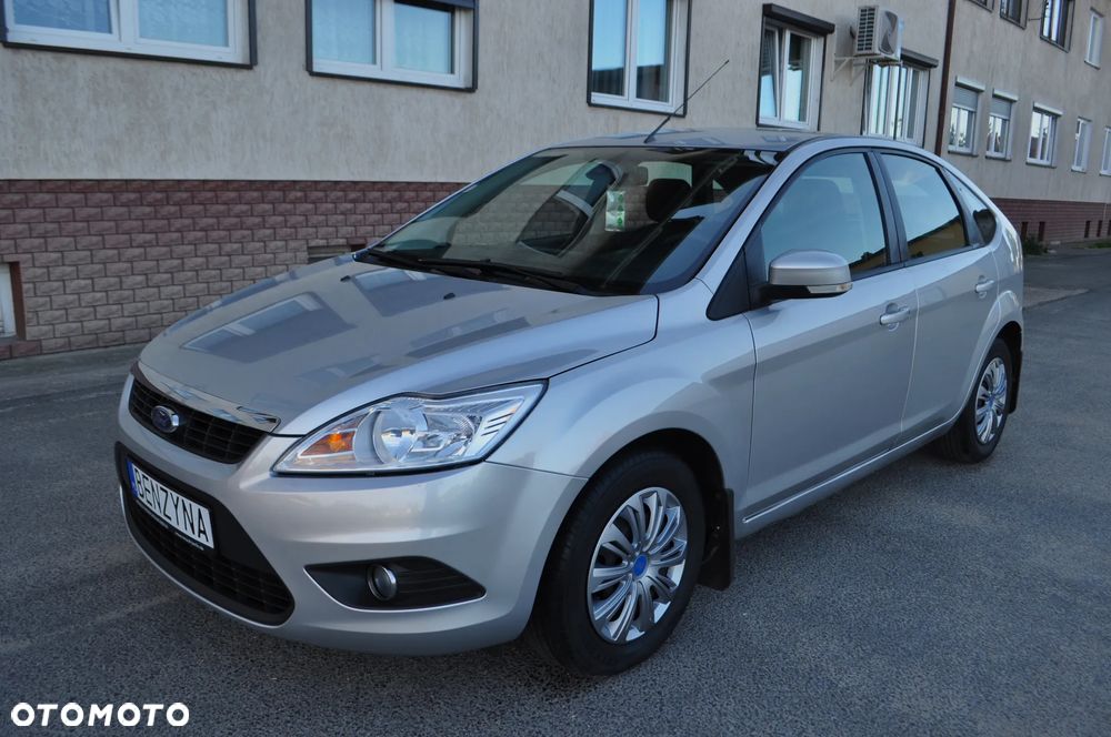 Ford Focus 1.6 Trend + - 3