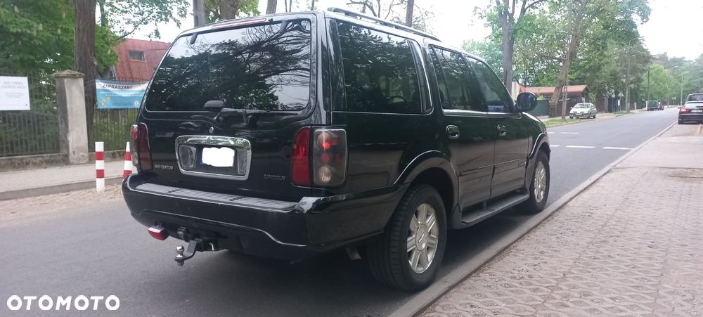 Lincoln Navigator - 27
