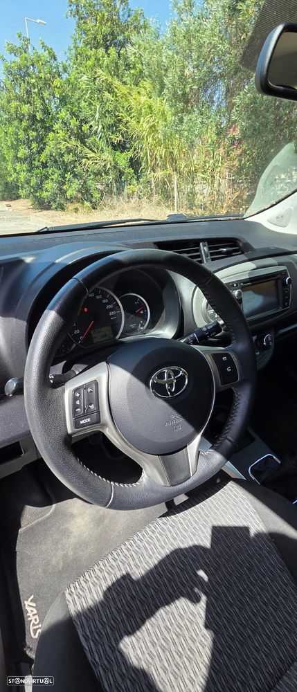 Toyota Yaris - 12
