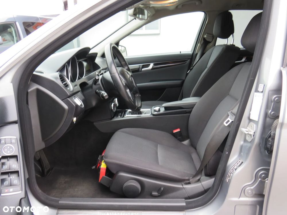 Mercedes-Benz Klasa C 200 CDI DPF BlueEFFICIENCY - 28