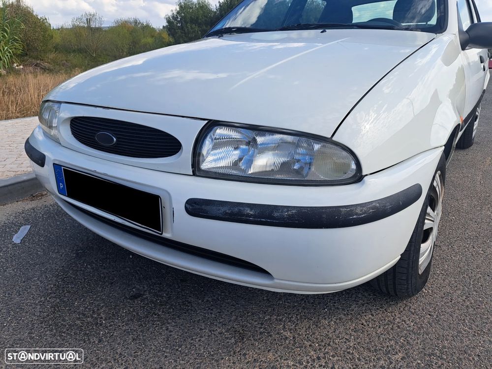 Mazda 121 1.25 - 8