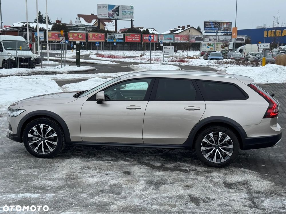 Volvo V90 Cross Country B5 B AWD Ultimate - 26