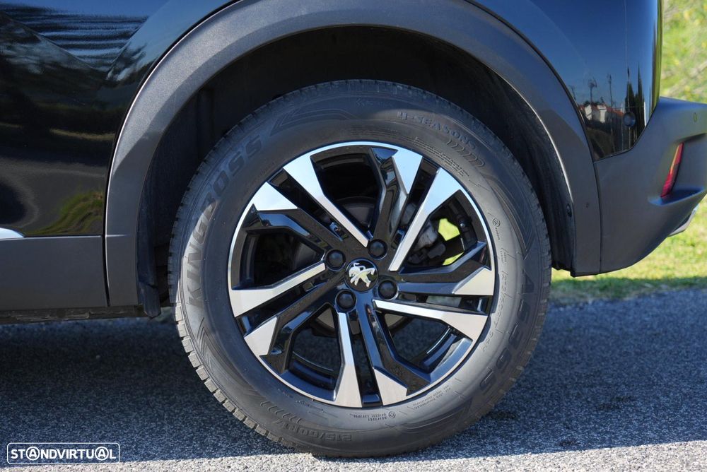 Peugeot 2008 1.2 PureTech GT EAT8 - 17