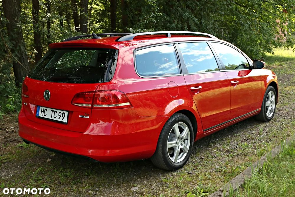 Volkswagen Passat Variant 1.6 TDI BlueMotion Technology Highline - 22