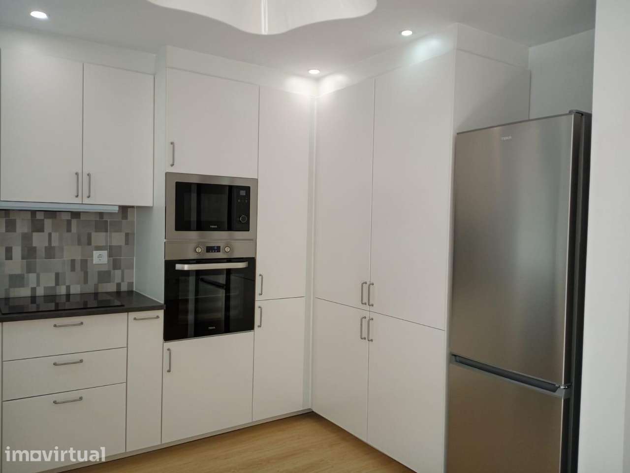 Apartamento T2 remodelado Damaia de Cima - Grande imagem: 2/13