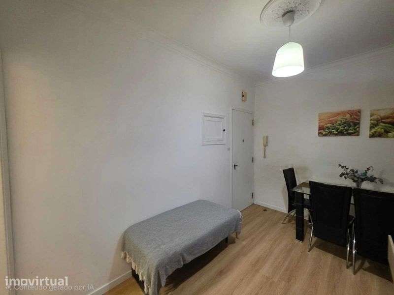 Apartamento T1 + 1 Arrendar - Amadora - Grande imagem: 2/9