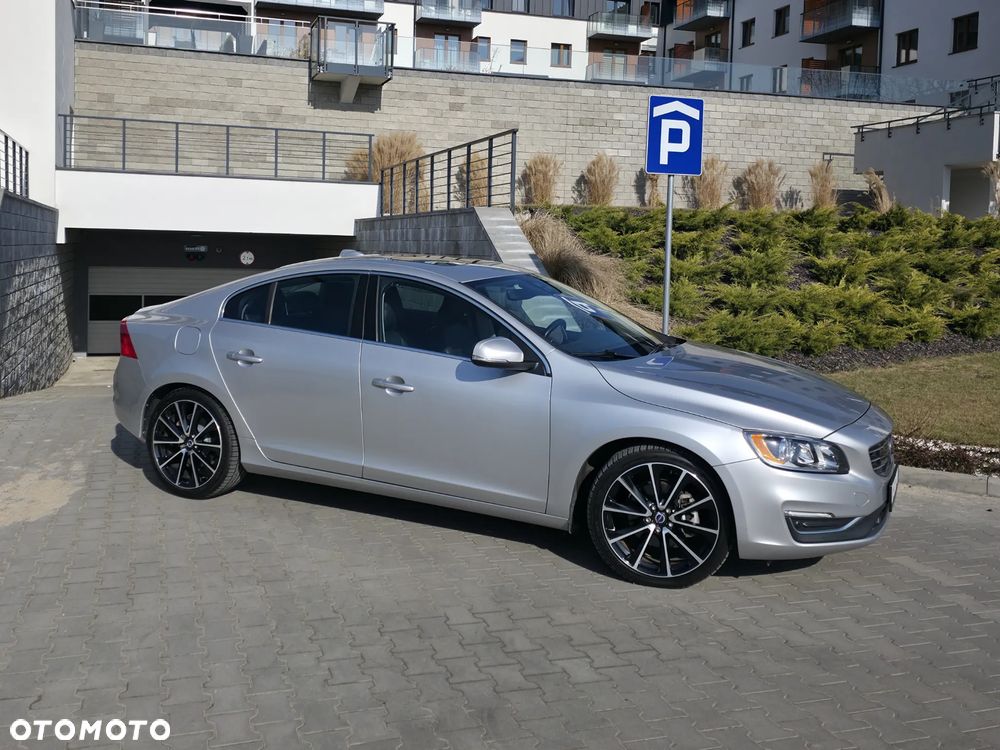 Volvo S60 - 3