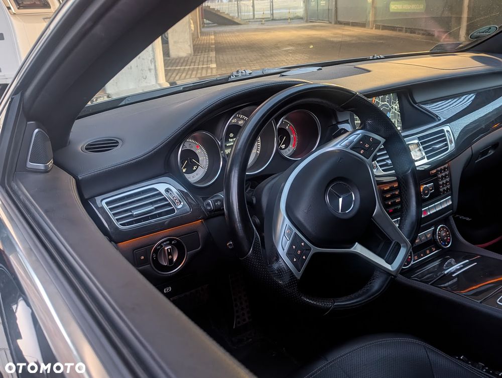 Mercedes-Benz CLS 350 CDI 4-Matic BlueEff - 25