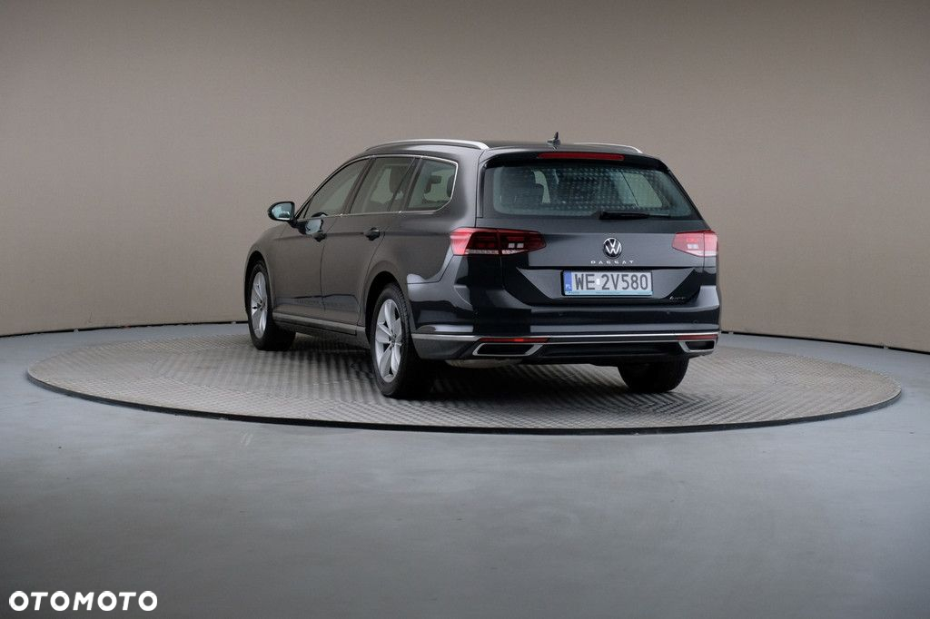 Volkswagen Passat 2.0 TDI Elegance DSG - 2