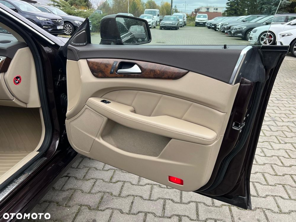 Mercedes-Benz CLS 350 CDI 4-Matic BlueEff - 11