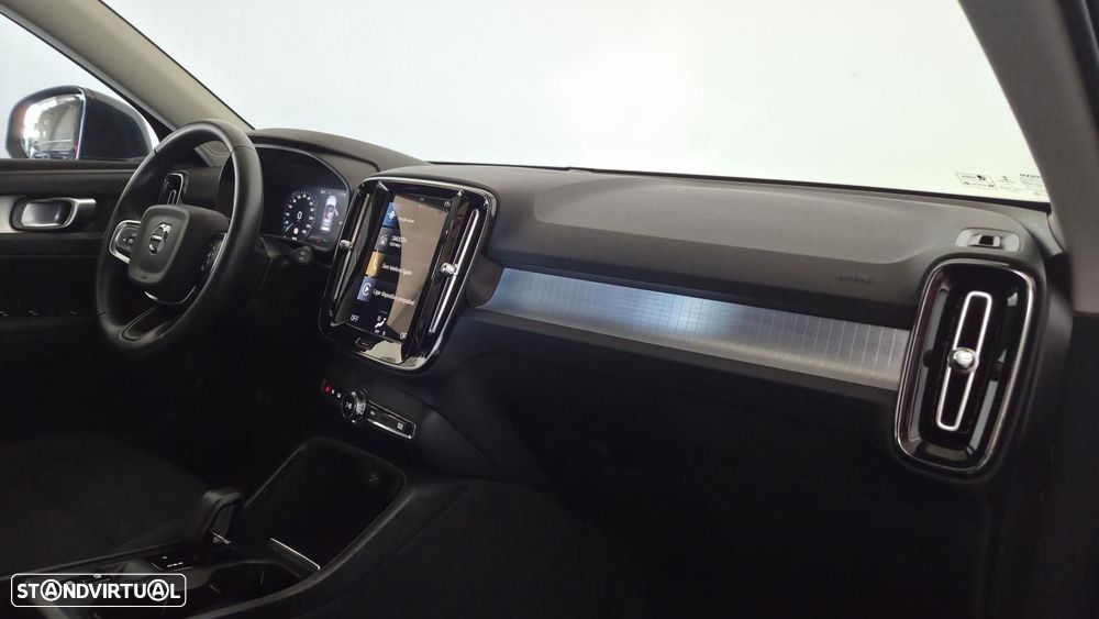 Volvo XC 40 1.5 T2 Plus Dark Auto - 10